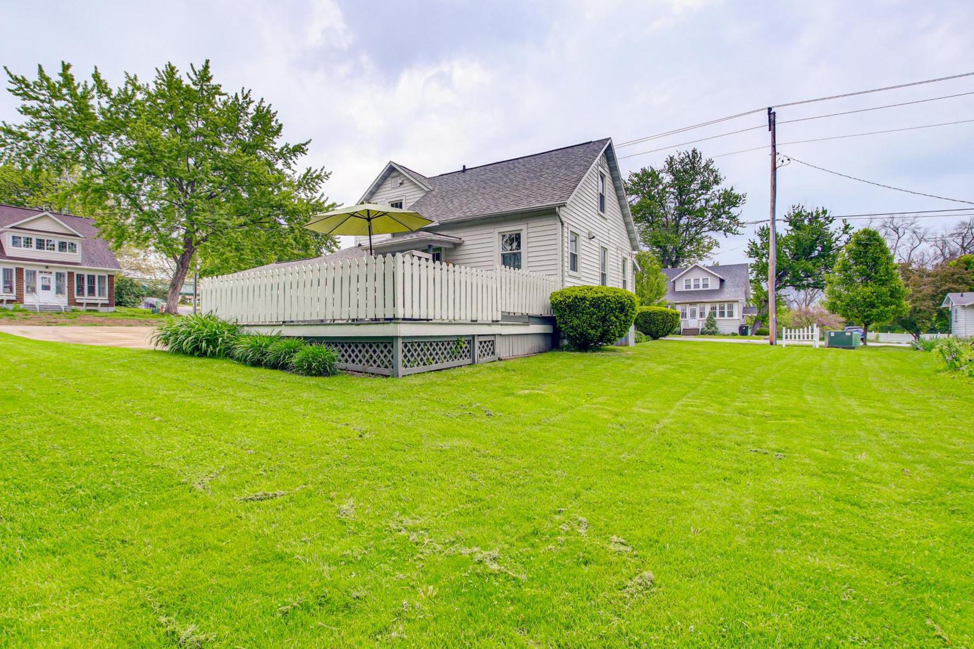 Lavish House With Patio - 2 Blocks To Green Lake! ภายนอก รูปภาพ