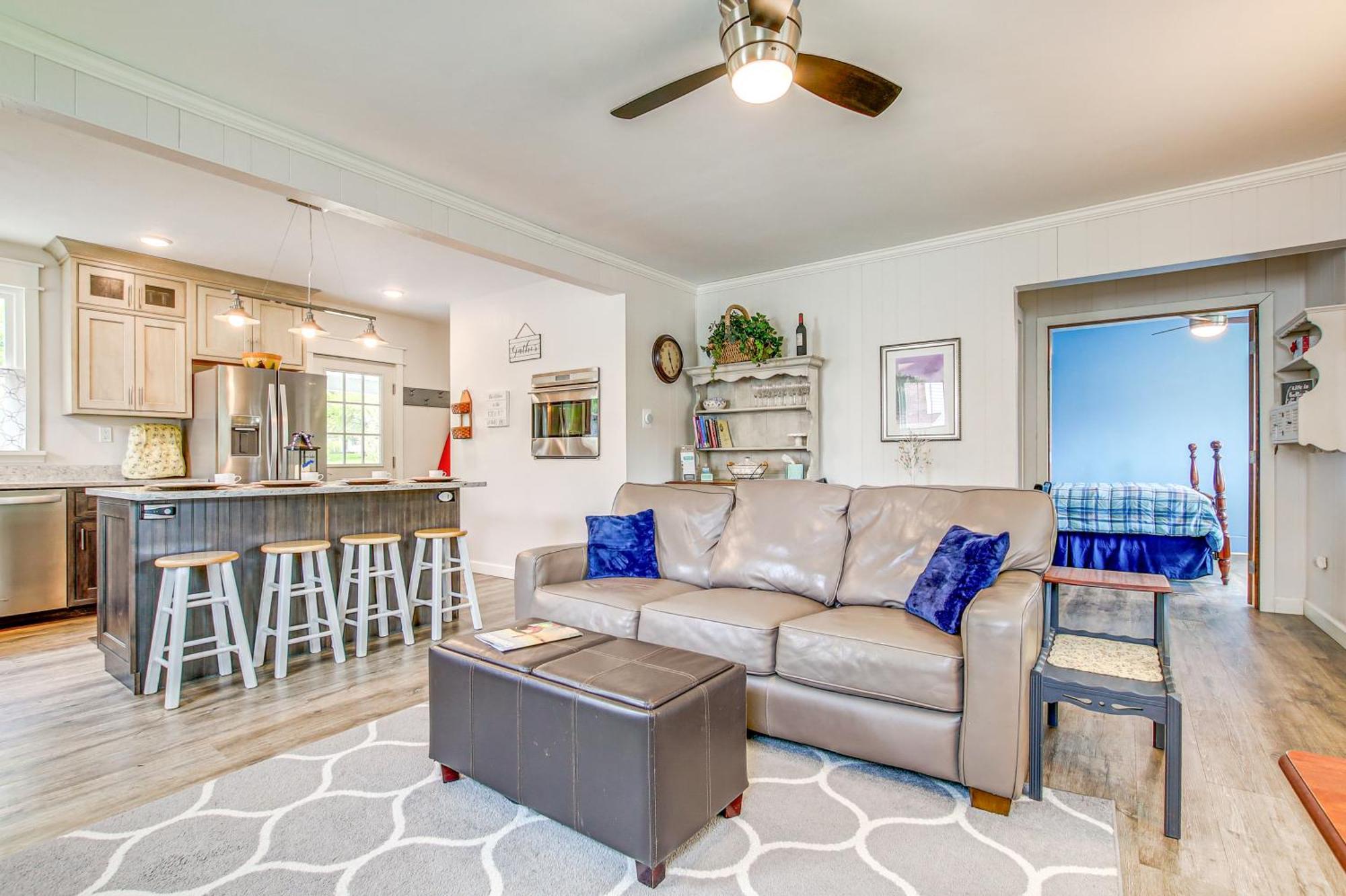 Lavish House With Patio - 2 Blocks To Green Lake! ภายนอก รูปภาพ